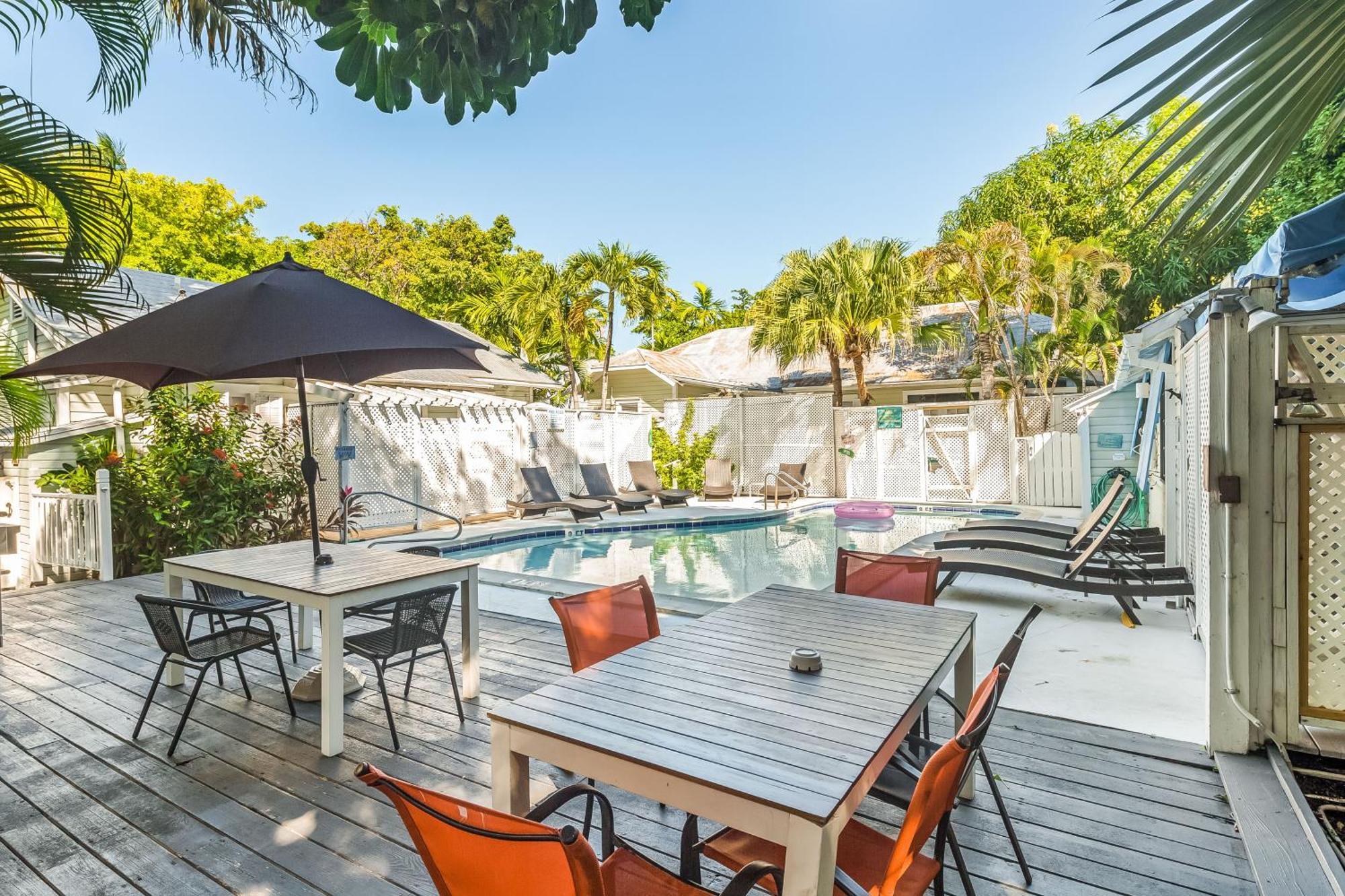 Tropical Village Key West Bagian luar foto